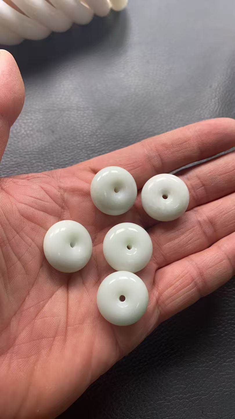 陕西西安蓝田玉平安扣吊坠活玉挂件