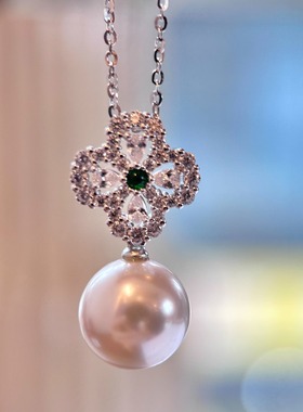 纯银镀白金镶嵌钻石祖母绿正圆强光施家珍珠吊坠新中式送妈妈礼物