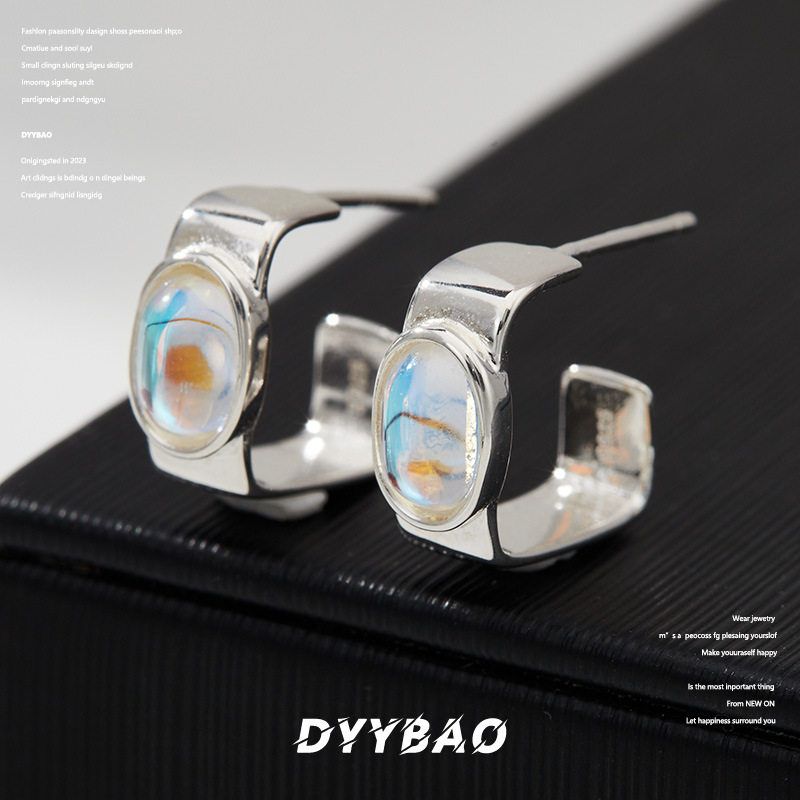 s925纯银月光石宽面耳钉女小众设计感百搭轻奢耳环送女友情人礼物