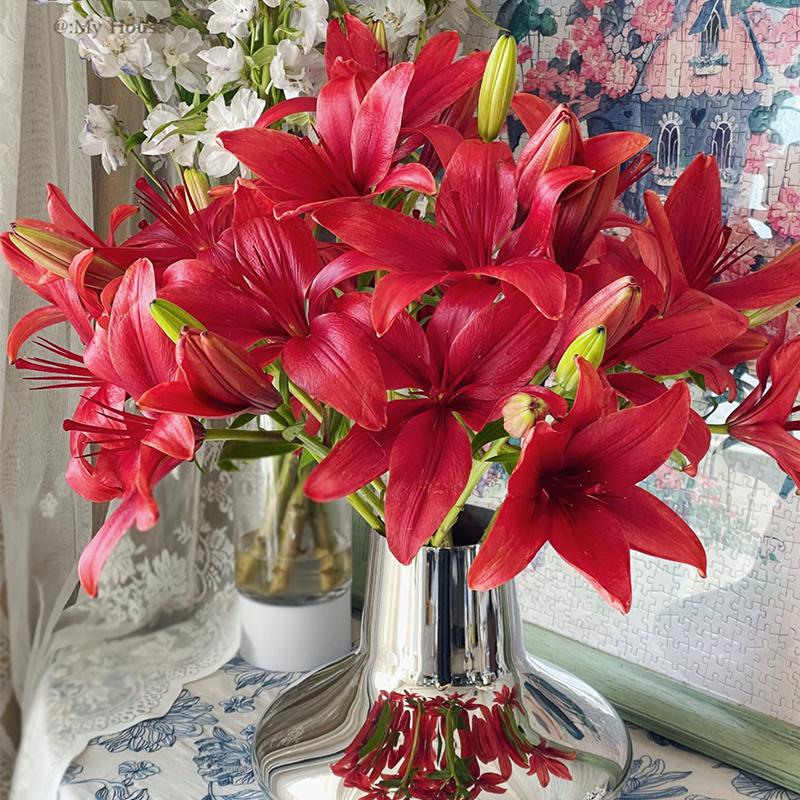 亚百合鲜花云南基地顺丰包邮