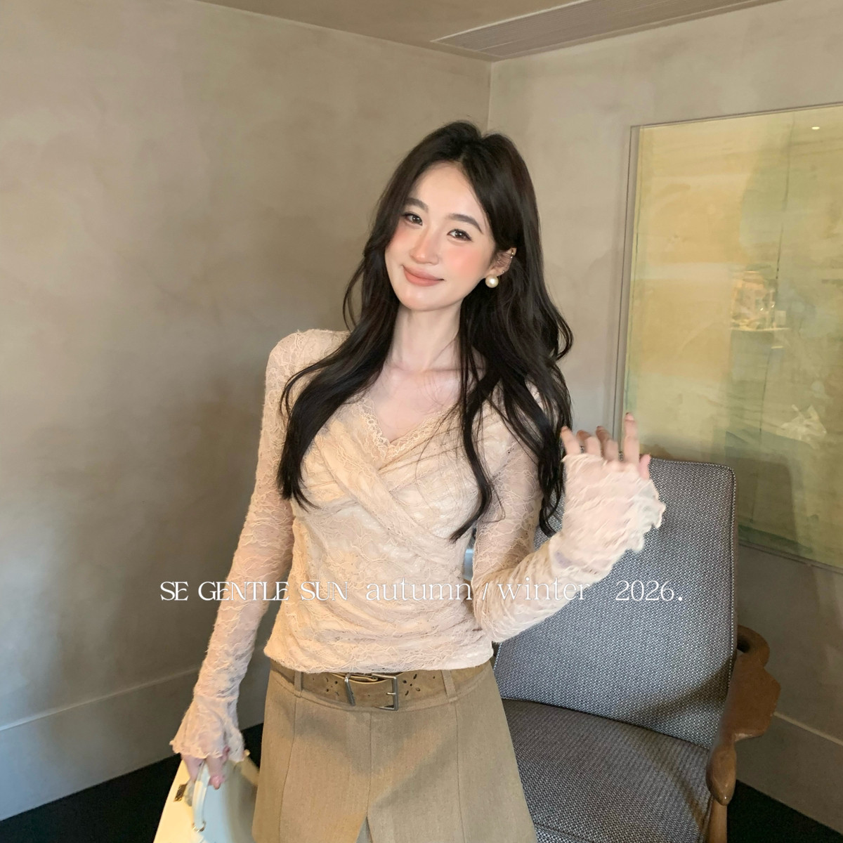 纯欲小女人性感交叉V领提花蕾丝毛针织衫
