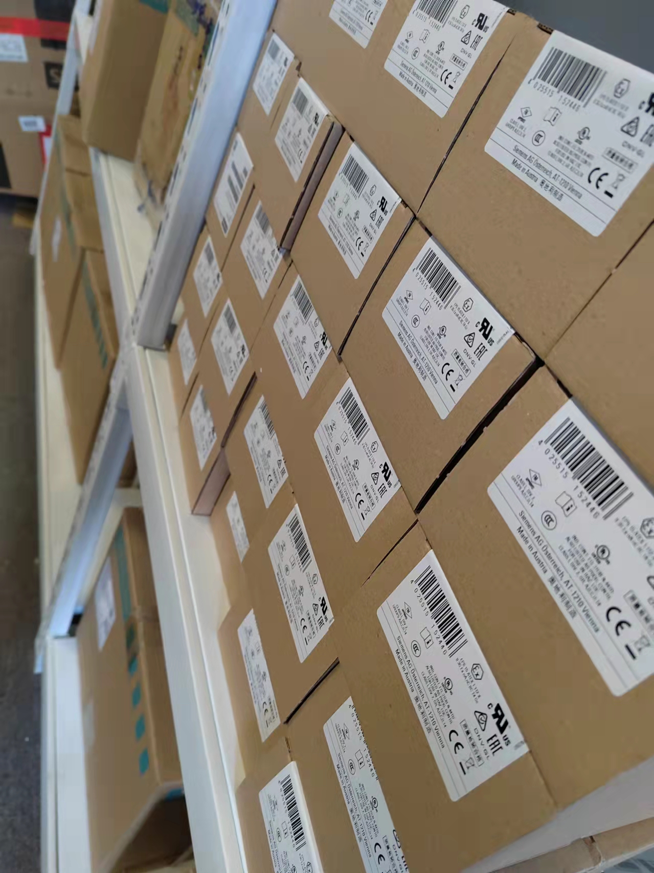 6AV6648-0CC11-3AX0西门子全新原装正品smart700 IE V3现货