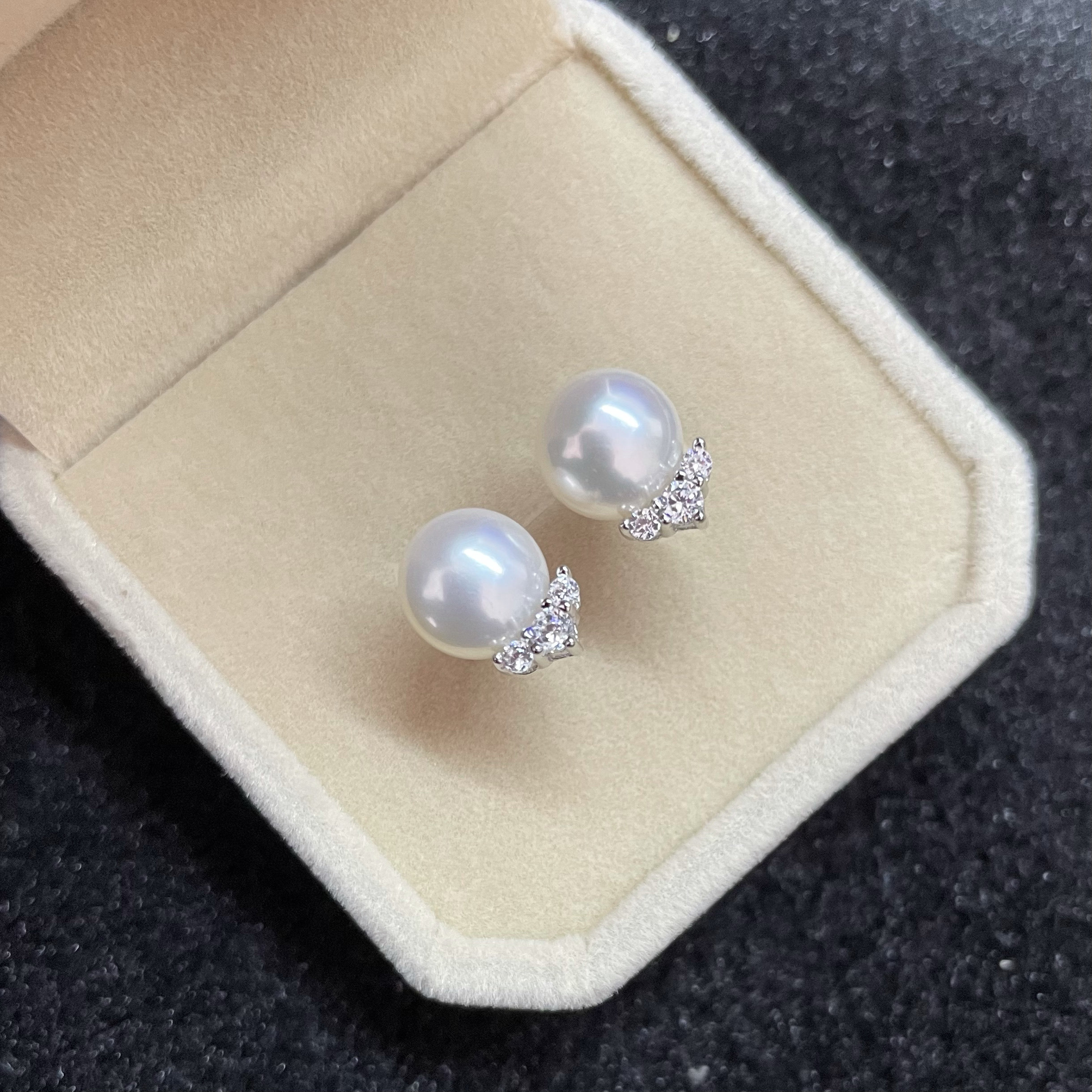 岚楚天然淡水珍珠白色耳钉 纯银睫毛款诸暨山下湖真珍珠耳环,珠宝/钻石/翡翠,耳饰,淘宝优惠券,粉丝福利购,淘宝优惠卷