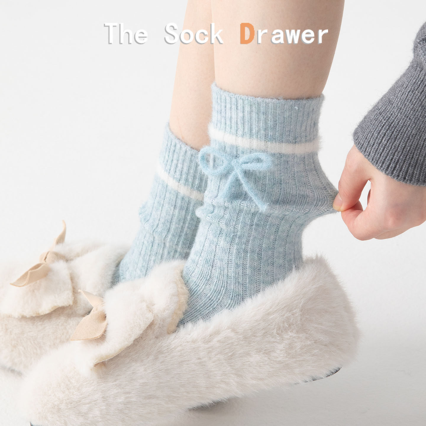 蓝色羊毛袜子女秋冬加厚保暖加绒抗寒立体蝴蝶结中筒学院风堆堆袜,女士内衣/男士内衣/家居服,中筒袜,淘宝优惠券,粉丝福利购,淘宝优惠卷