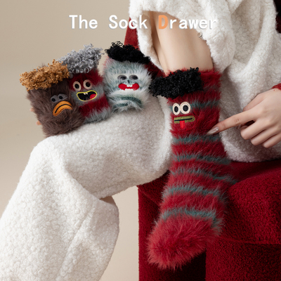 红色条纹袜子女中筒可爱卡通刺绣搞怪新年大红袜仿貂毛长筒堆堆袜