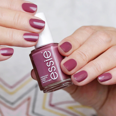 ESSIE指甲油春夏旅行豆沙紫红色