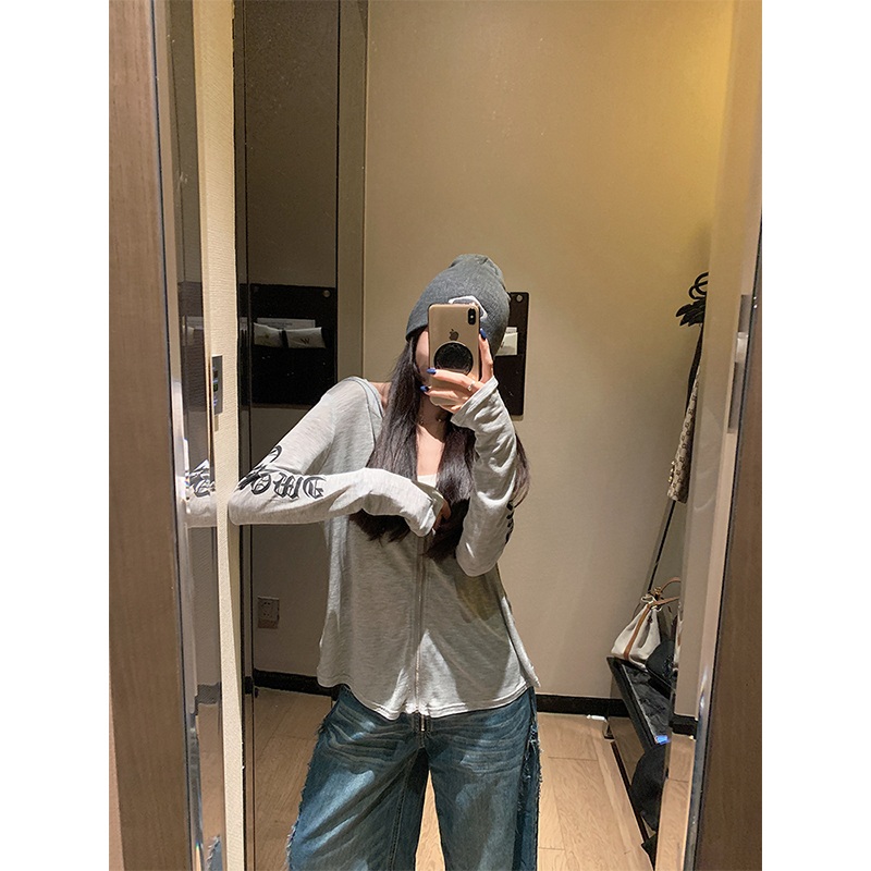 长袖连帽别致印花拉链T恤上衣女