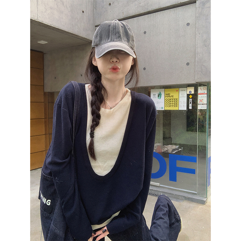 圆领拼接撞色假两件软糯针织衫女