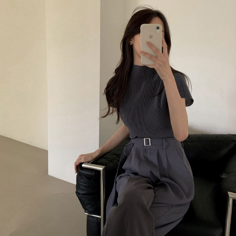 百搭短袖立领别致独特褶皱T恤女图片