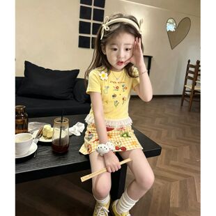 女童套装多巴胺2026新款夏装超好看儿童黄色花边短袖上衣格子短裙