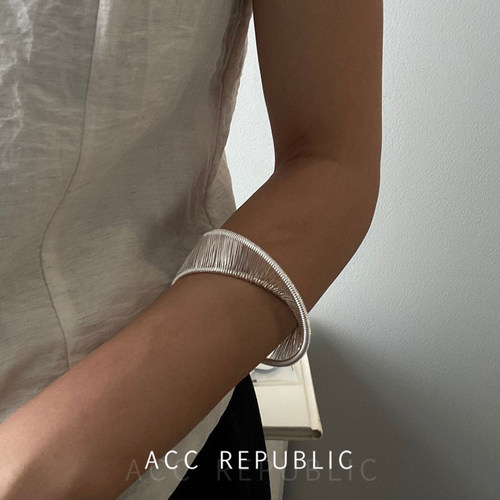 ACC REPUBLIC 原创开口链条手镯轻奢高级感手工弧形金属圆环手饰