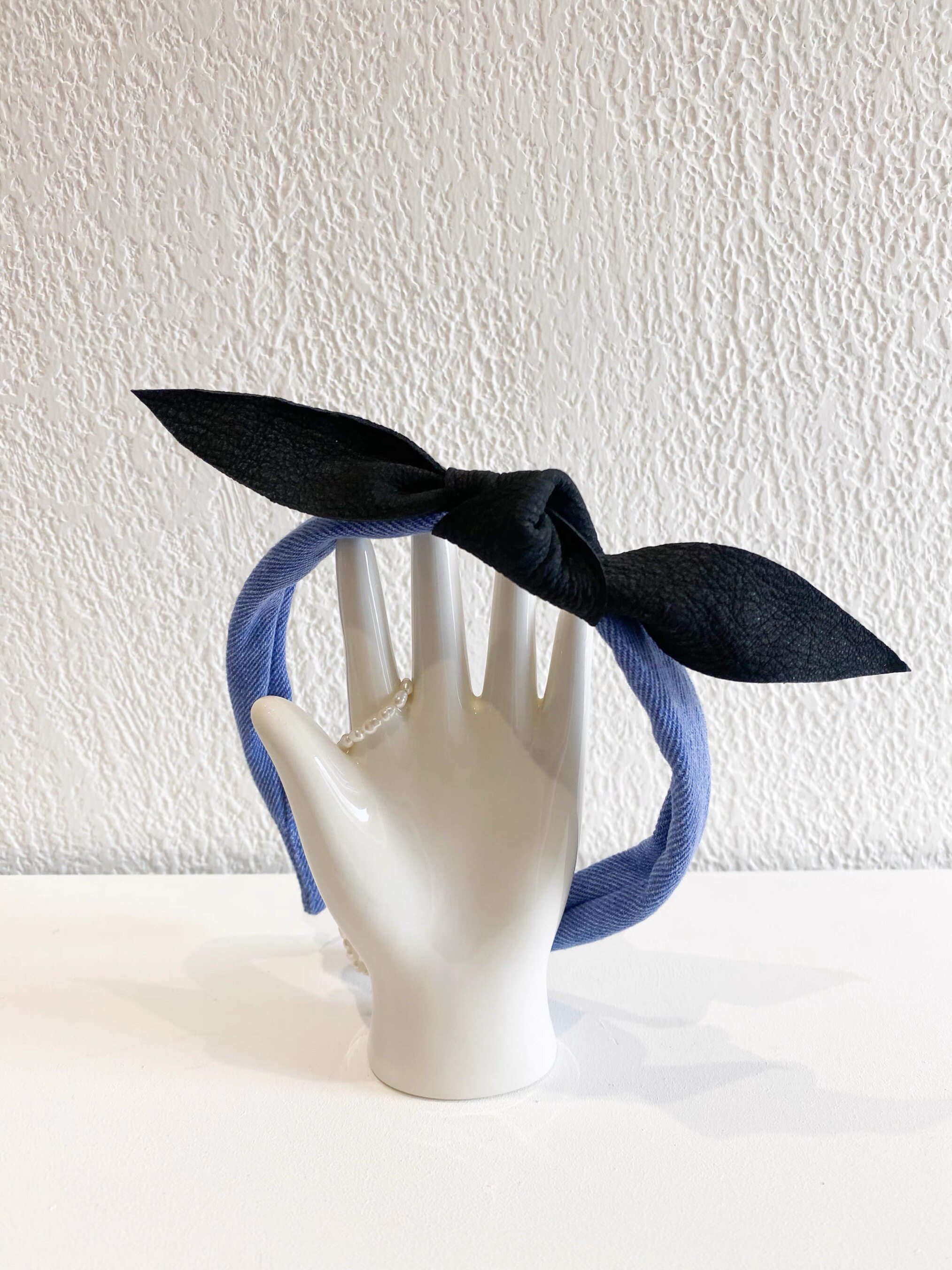 小众设计师款真皮小羊皮炭黑蝴蝶结配牛仔发箍头箍气质单品