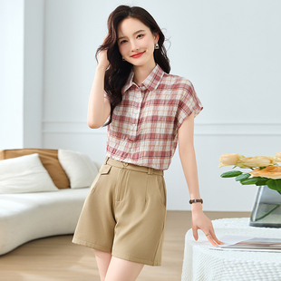 洋气套装 2026夏复古通勤时尚 女 简约格纹上衣纯色休闲短裤 已出货