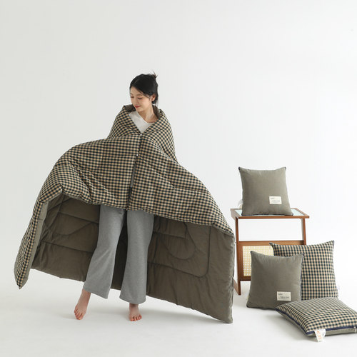 可以穿的抱枕被子两用纯棉办公室午睡加厚盖毯沙发靠枕车靠垫冬季