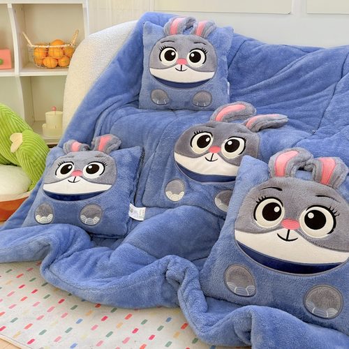 午睡加绒抱枕被子办公室两用可爱