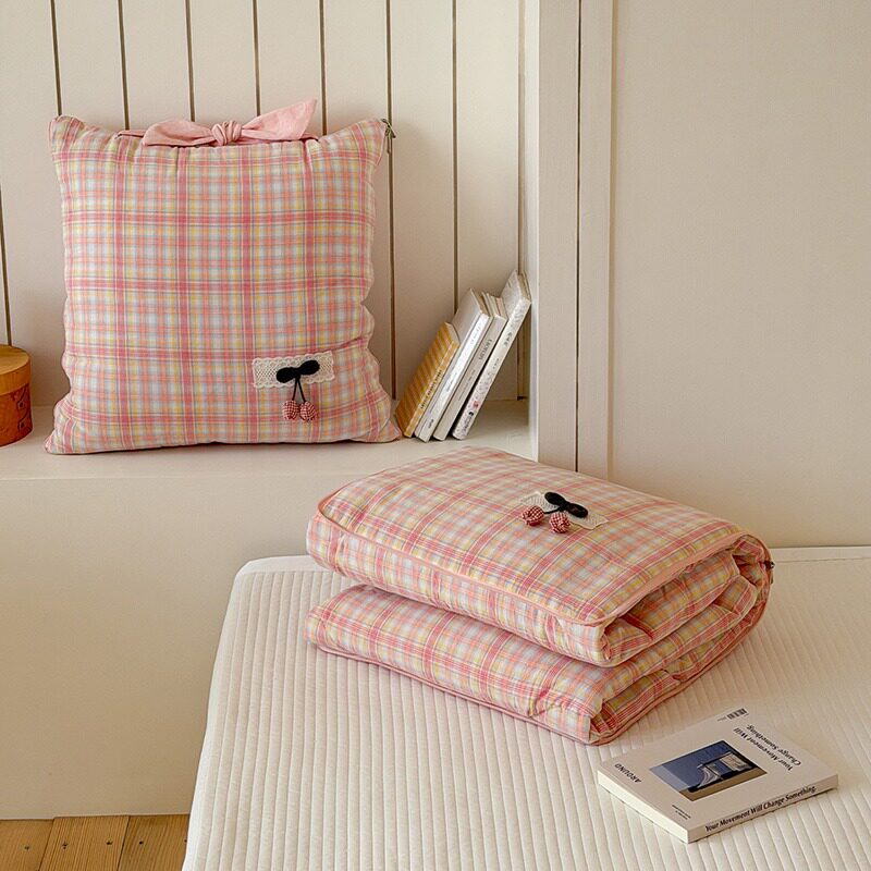 全棉蝴蝶结抱枕被子两用韩式小清新办公室午睡空调被车载盖毯四季