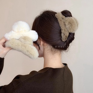 简约百搭大号毛绒抓夹女后脑勺盘发量多鲨鱼夹秋冬高级感气质发夹