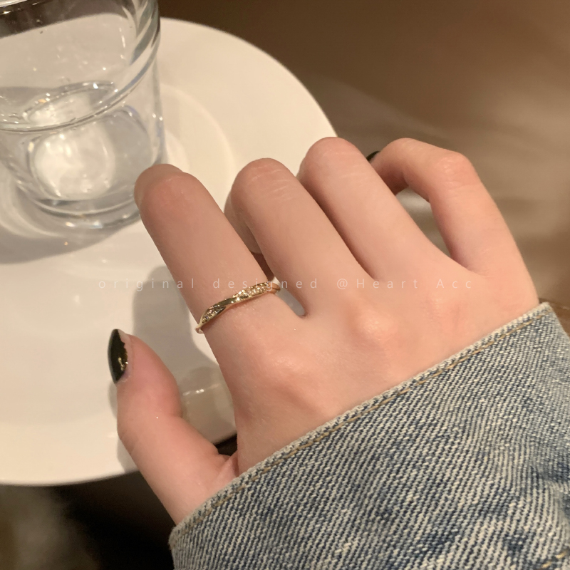 莫比乌斯轻奢锆石开口戒指女素圈新款尾戒小众高级感食指戒配饰品