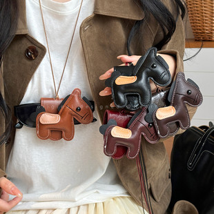 皮革小马蜡绳挂脖眼睛夹女出游便携式长款毛衣链多功能户外配饰品