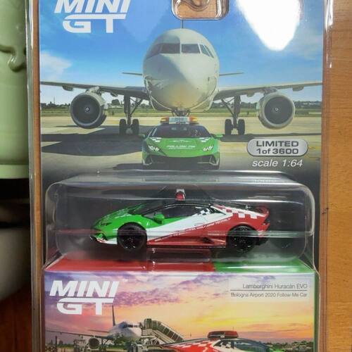 1:64 MINIGT 193号 兰博基尼 机场引导 EVO 挂卡 合金汽车模型