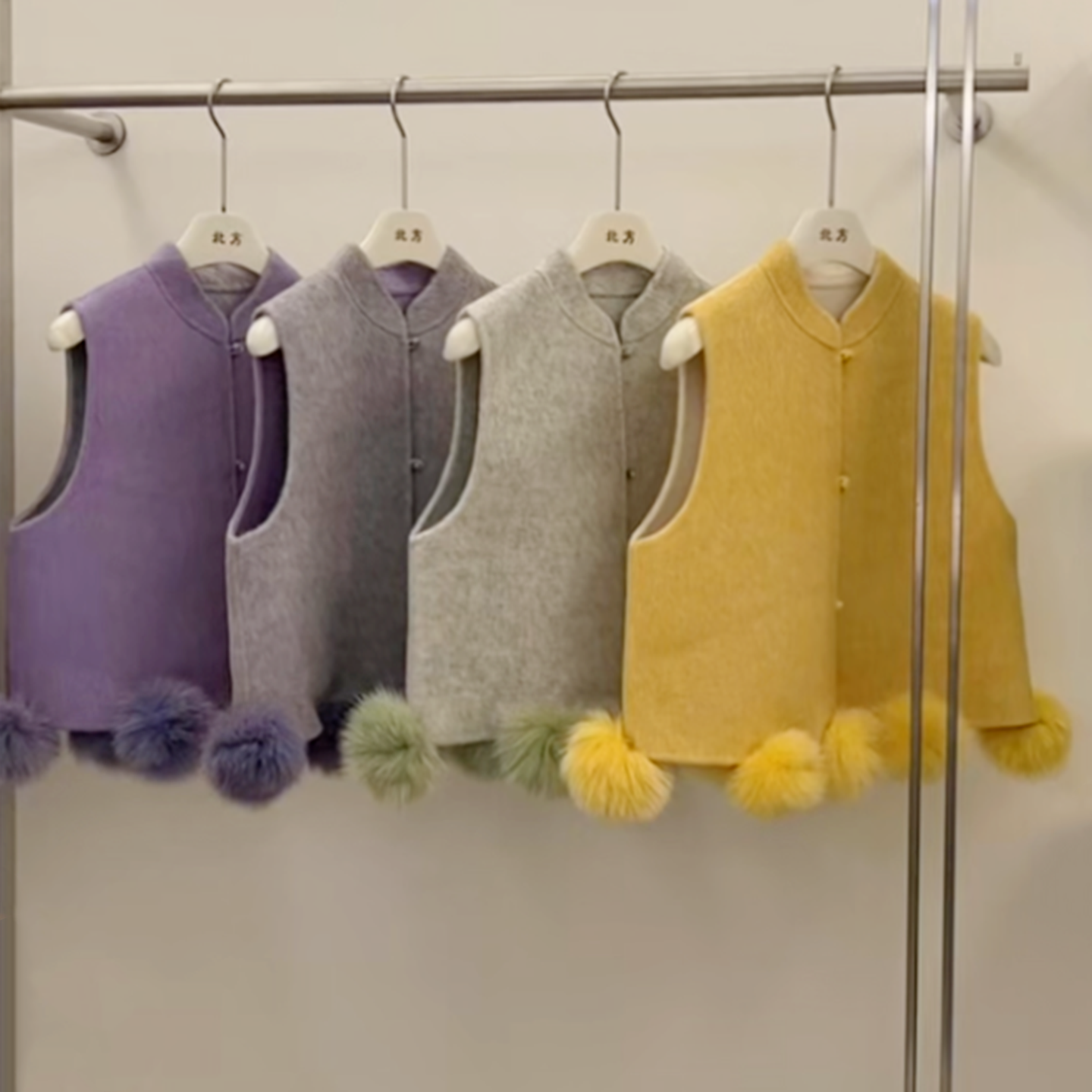 新中式亲子装母女羊毛球球马甲