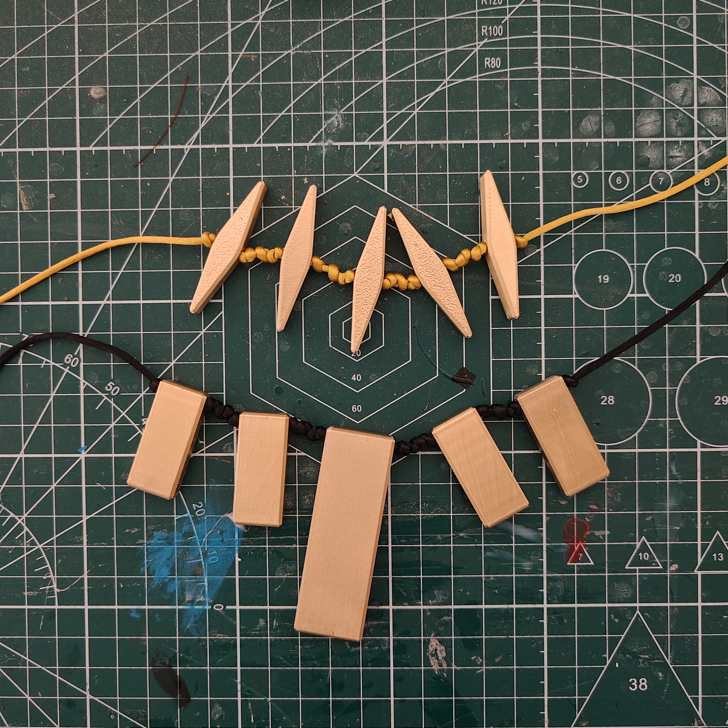 明日方舟变形者集群cos道具项链