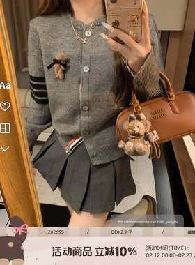 DDXZ夕子韩系学院风袖口撞色杠条毛衣减龄单排扣小熊圆领针织开衫