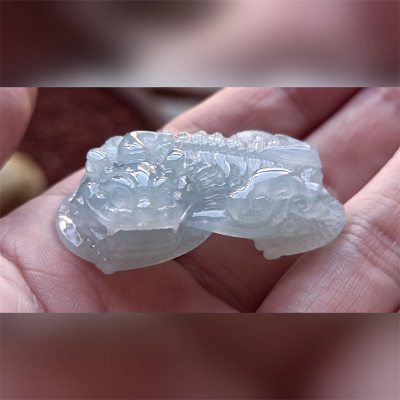 6637翡翠貔貅吊坠男女冰糯种高端玉石器霸王皮丘挂件天然A货
