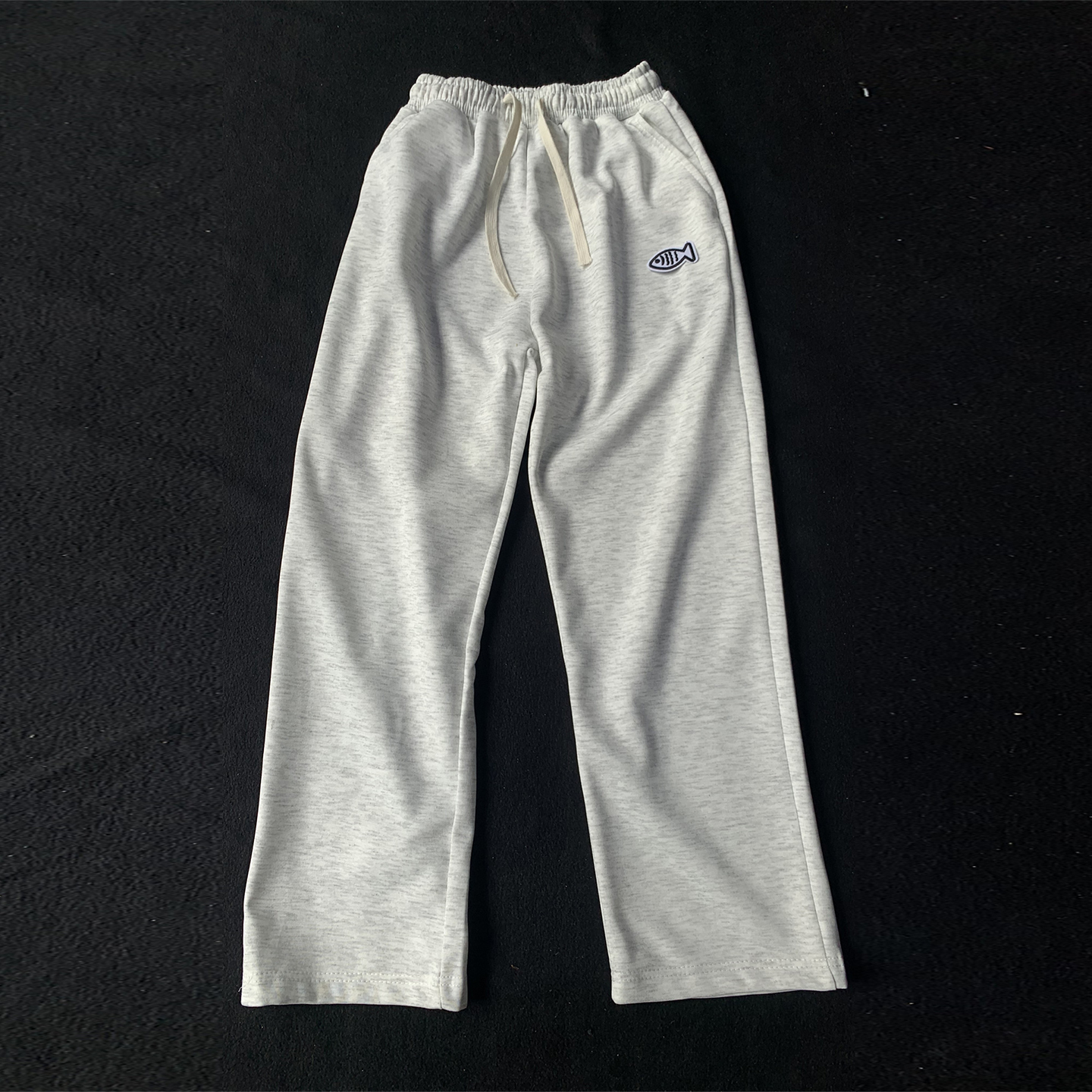 美式高街刺绣小鱼卫裤男秋季新款宽松直筒休闲裤情侣百搭灰色运动