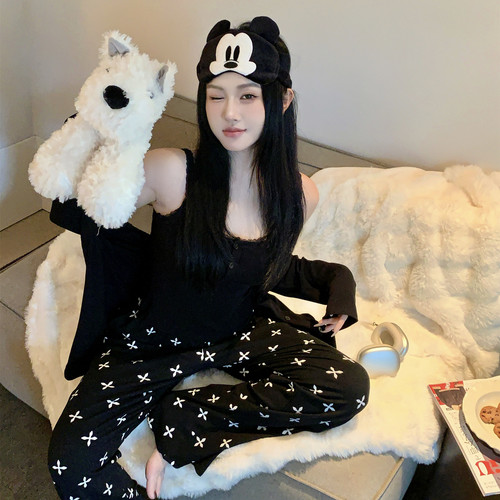 时髦显瘦带胸垫可外穿三件套睡衣