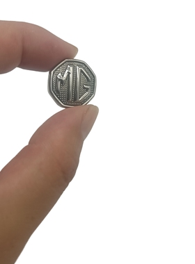 MG名爵胸针车主荣耀徽章金属车标质感优越4S店同款
