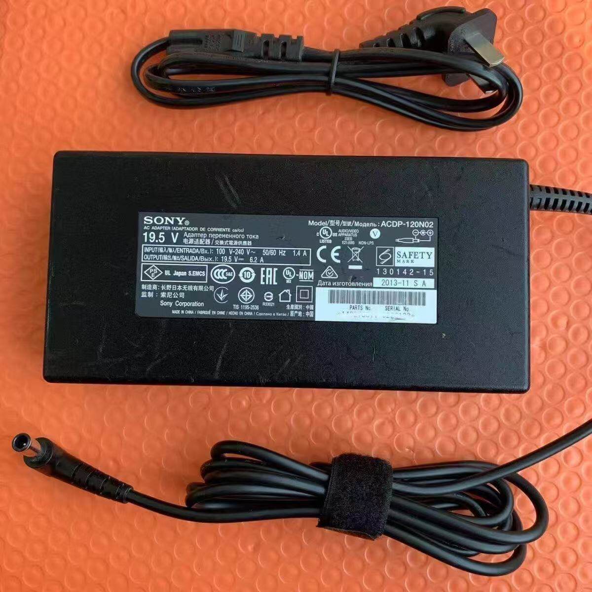 库存原装Sony索尼19.5V6.2A圆口针120W电视机电源适配器充电线