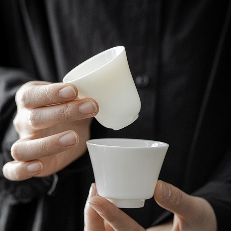 象牙白品茗杯羊脂玉瓷白瓷家用功夫茶杯高档闻香杯主人杯个人茶杯
