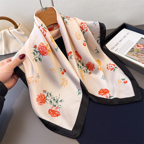 清新甜美仿真丝印花方巾披肩领巾感系脖小方巾头巾丝巾围巾女