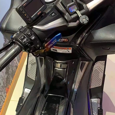 适用 TMAX560 tmax530 17-21年 摩托车油门通道保护 油箱盖保护盖