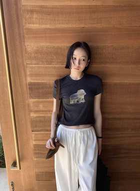 修身显瘦小狗印花短袖T恤女2026春夏款休闲圆领白t恤减龄上衣8021