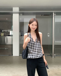 美式格纹挂脖吊带女夏新款深v领无袖背心设计感露背辣妹上衣C8192