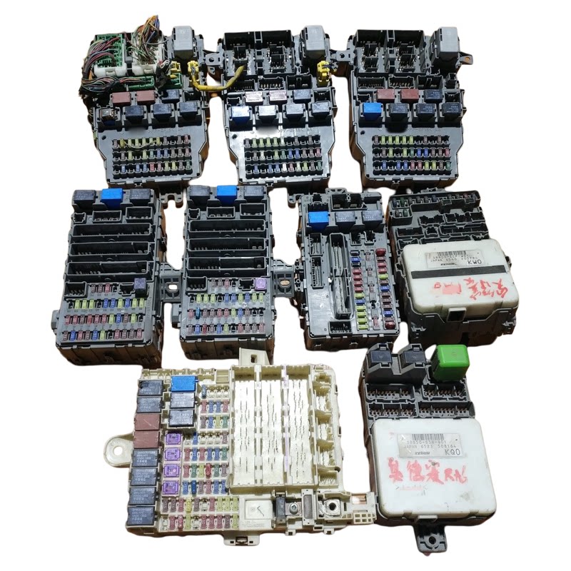 适用8代7代雅阁奥德赛RA6/RB1锋范CRV室内模块继电器保险丝盒总成