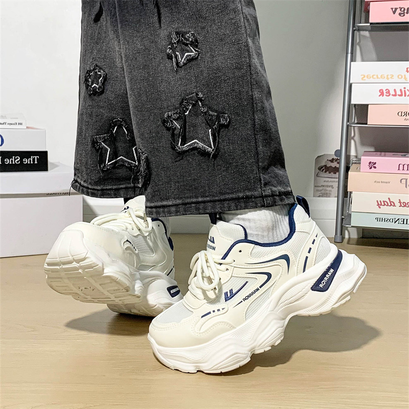 原宿超火情侣老爹鞋透气超轻