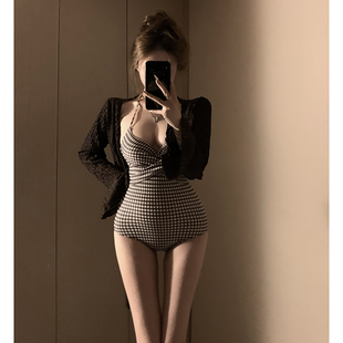 格子新款 连体泳衣女钢托聚拢性感纯欲高级感绑绳挂脖海岛度假温泉