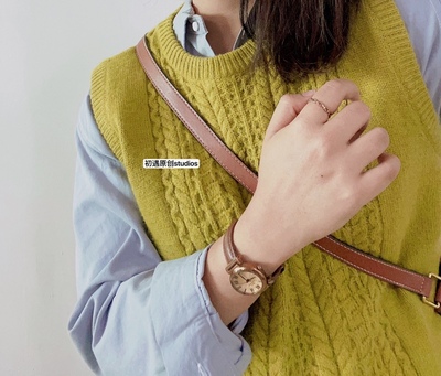 日系圆领复古精致麻花