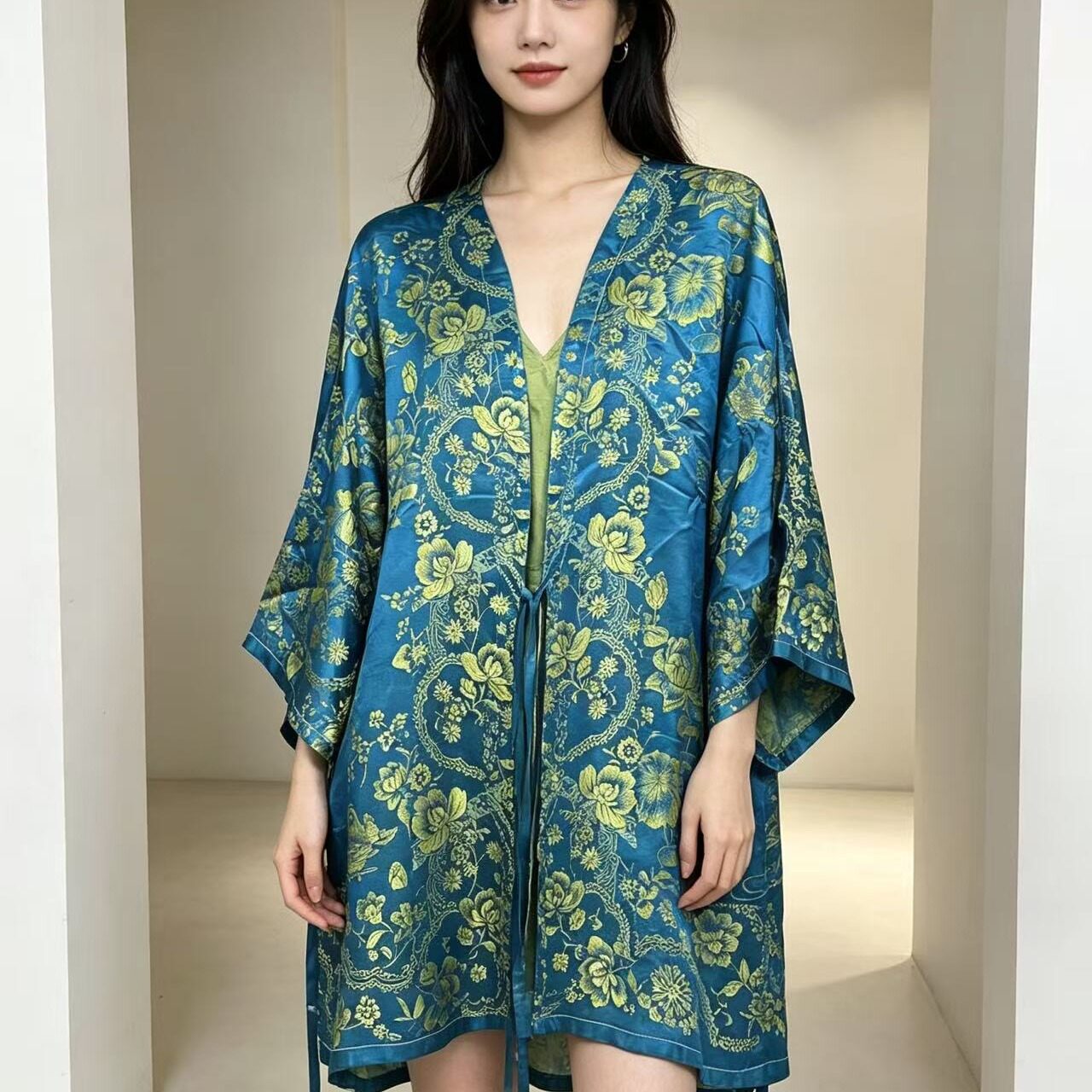 （直播专用）新中式国风动植物睡袍女夏季中长款丝绸东方花韵 - 实物图