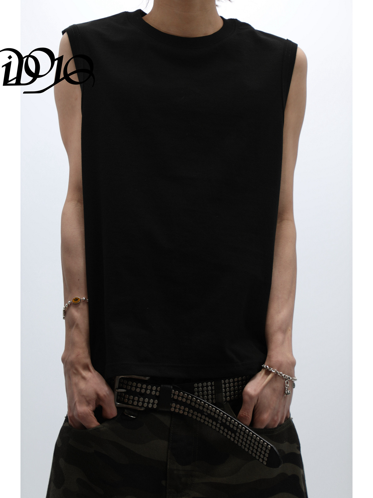 IDOJOS BOXY WHITE VEST MENS SUMMER CLEANFIT VERSATILE SMALL NECKLINE THIN SLEEVELESS T-SHIRT