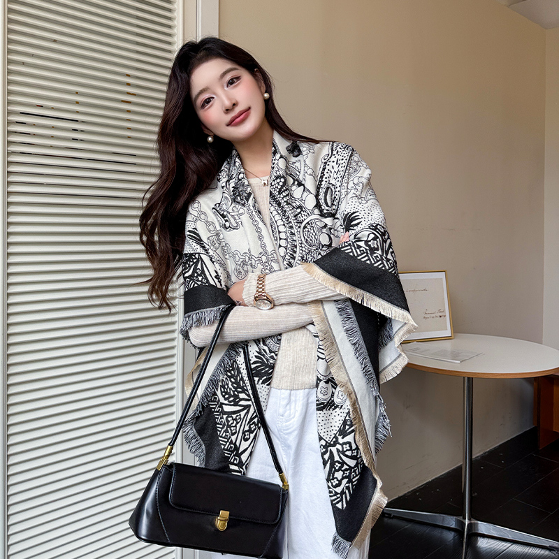【5件8折】大方巾复古花纹质感披肩围巾女秋冬新加厚围脖旗袍外搭