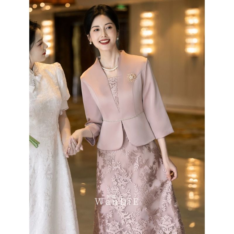 粉色妈妈婚宴礼服高端轻奢平时可穿年轻喜婆婆五月结婚旗袍连衣裙图片