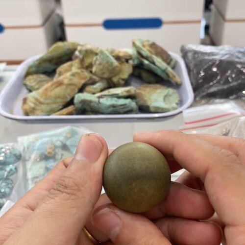 纯天然原矿绿松石