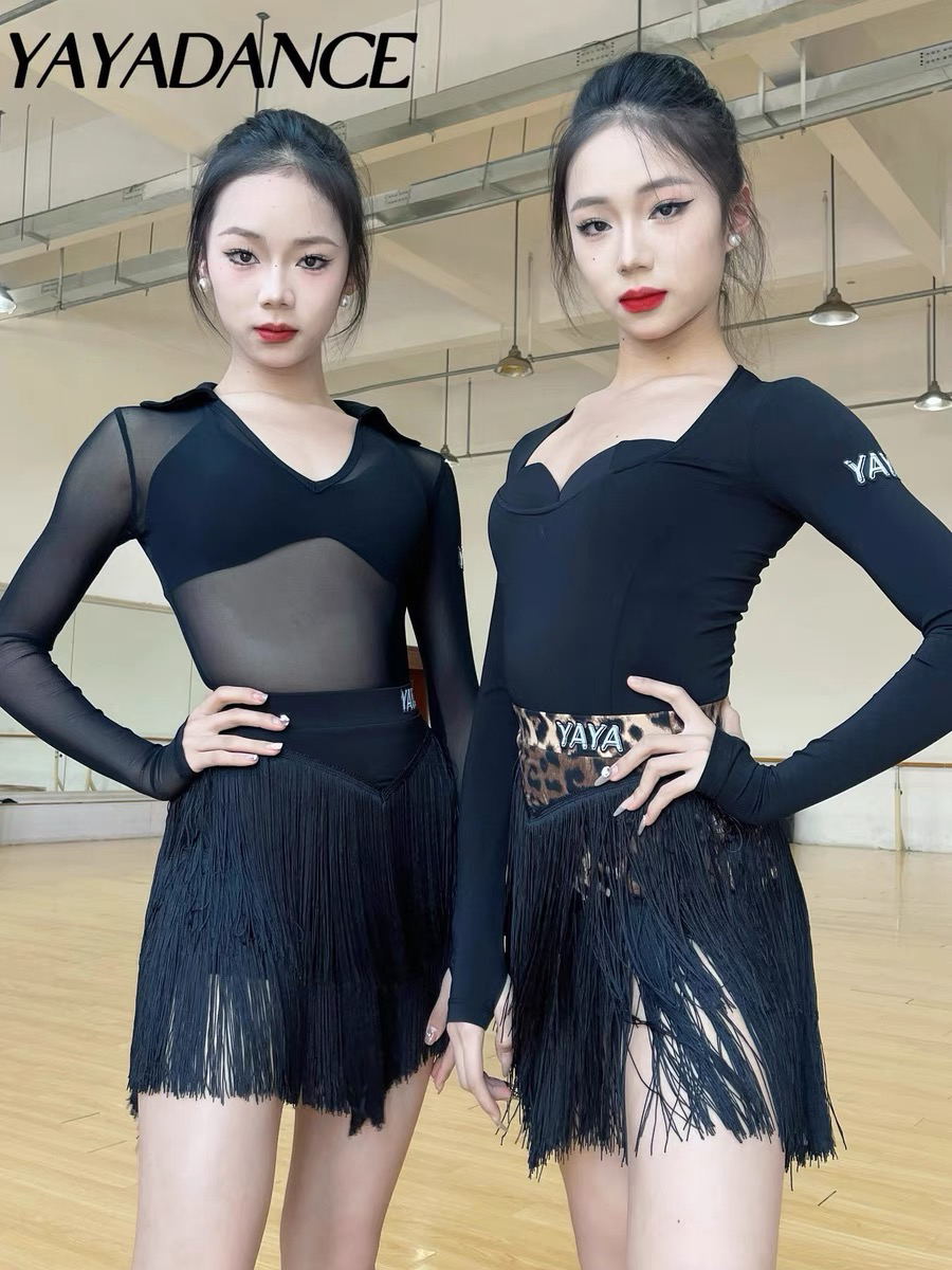 YAYA舞服拉丁舞服新款练功服演出服黑色长袖上衣方领流苏半身裙女