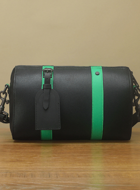 手工进口纳帕牛皮枕头包 小众设计师运动机能男士真皮斜跨单肩包