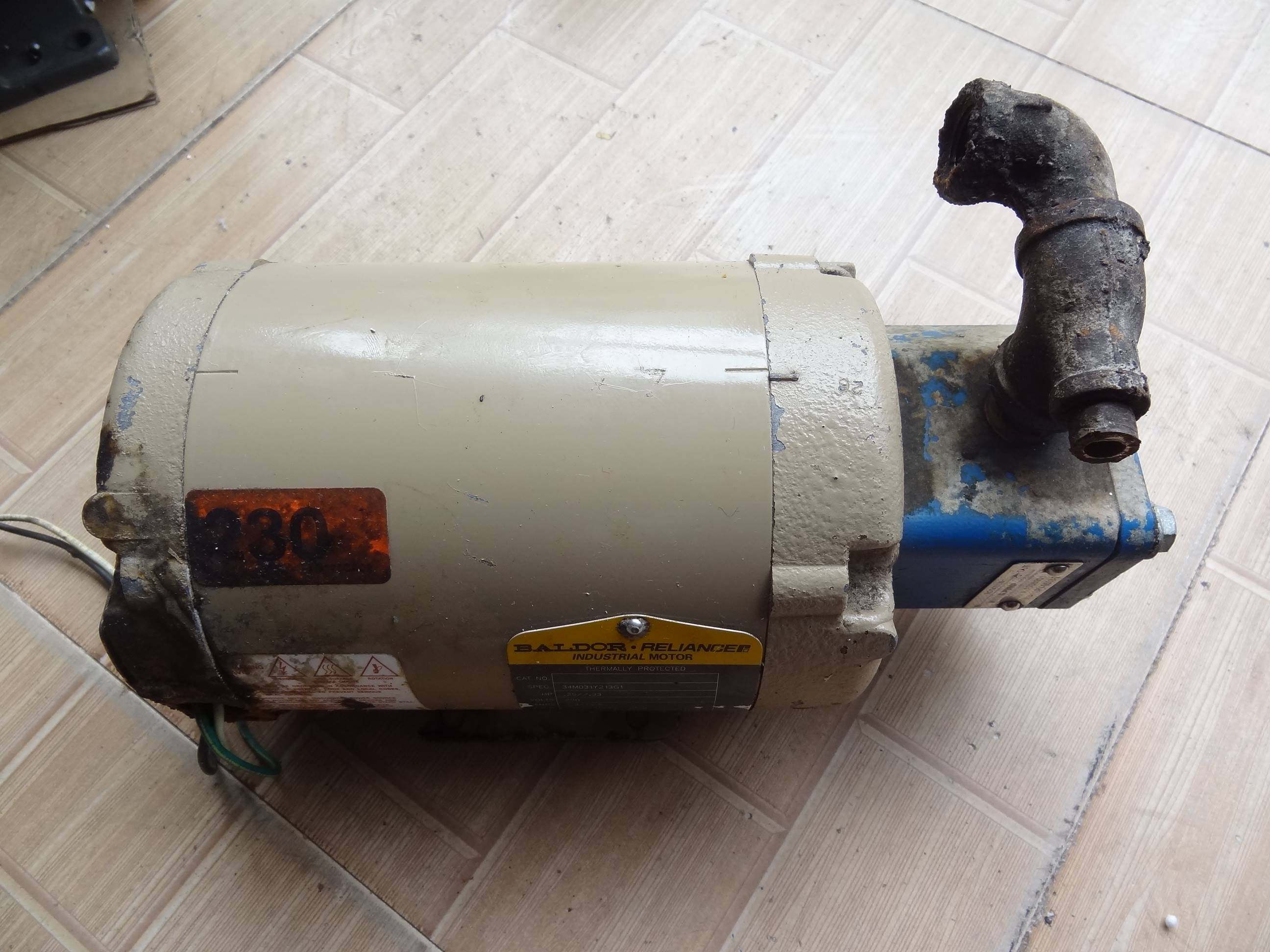 进口拆机viking pump威肯齿轮泵gpv-0510-275 配葆德电机230v