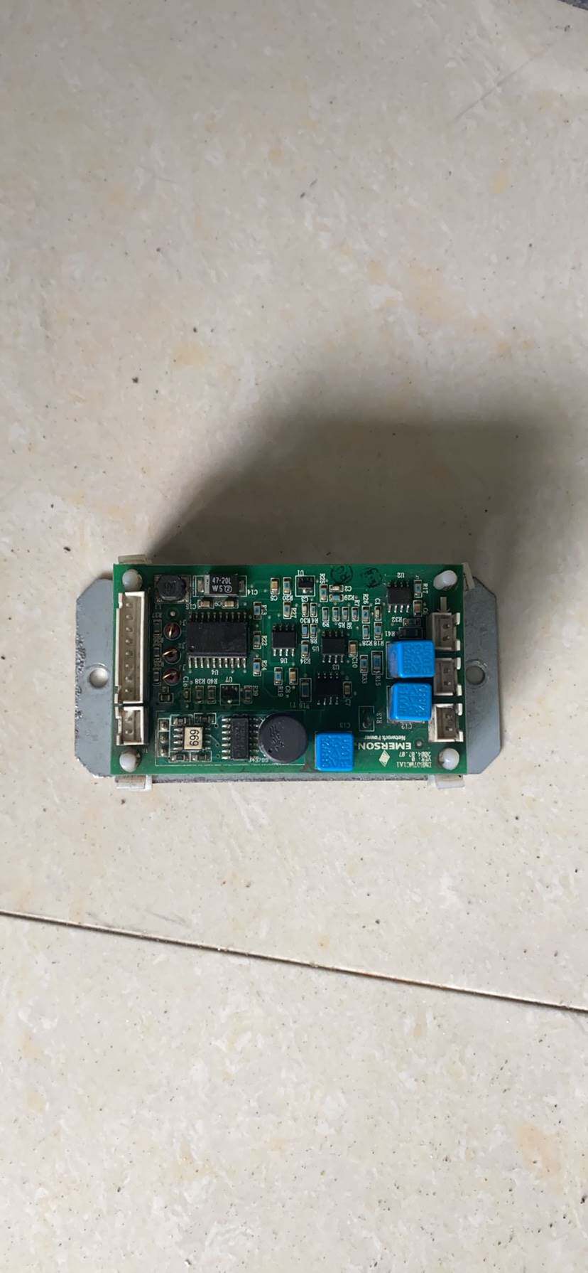 艾默生精密机房空调湿度传感器dme07mc1a1